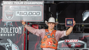 Adriano Salgado vence na Velocity Tour e consegue sua primeira vaga na final da PBR