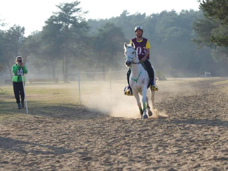 Brasileiros se destacam no Internacional de Enduro, de Fontainebleau, na França