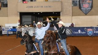 Junior Nogueira lidera o ranking da NFR - National Finals Rodeo 2022 no Laço Pé