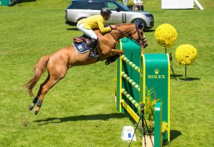 Cavaleiro olímpico brasileiro Yuri Mansur conquista vice em concurso de salto na França