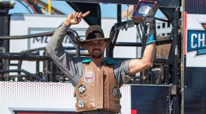 Eduardo de Oliveira conquista seu primeiro título da PBR