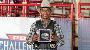 Ednéio Almeida ganha seu primeiro título da PBR