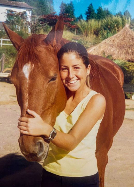 Patricia Maldonado, ex-amazona, ainda mantém contatos no meio do cavalo e paixão pelos animais