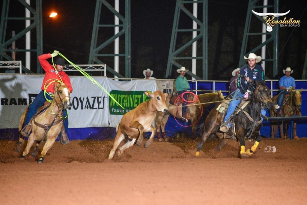 Revolution Team Roping agitou fim de semana em Araçatuba (SP)