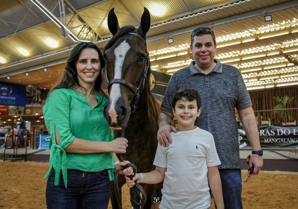 Amor pelos cavalos transforma a vida de uma família no interior de SP