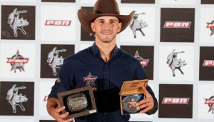 João Lucas Campos vence primeira prova da temporada 2023 da PBR Brazil