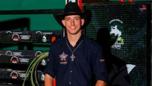 Arthur Antonialle vence a etapa de Extrema (MG) da PBR Brazil