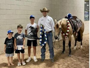 Fernando Salgado vence com o cavalo que era do irmão