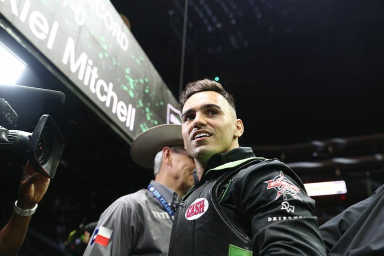 José Vitor Leme Fatura O Mvp Da Pbr Team Series