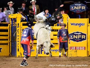 Montaria em Touros da NFR terá 16 competidores pela primeira vez na história