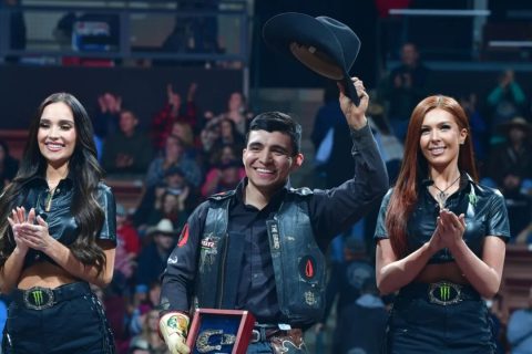 Andrew Alvidrez fatura rodada de Manchester da PBR