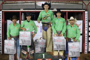 Mauro Rodrigues e José Alberto de Castro vencem Rodeio da 34ª Fepeina no PR