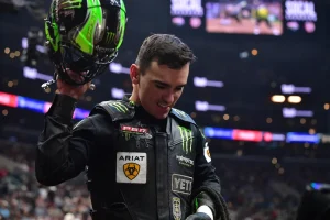 José Vitor Leme não pontua na rodada de Los Angeles da PBR