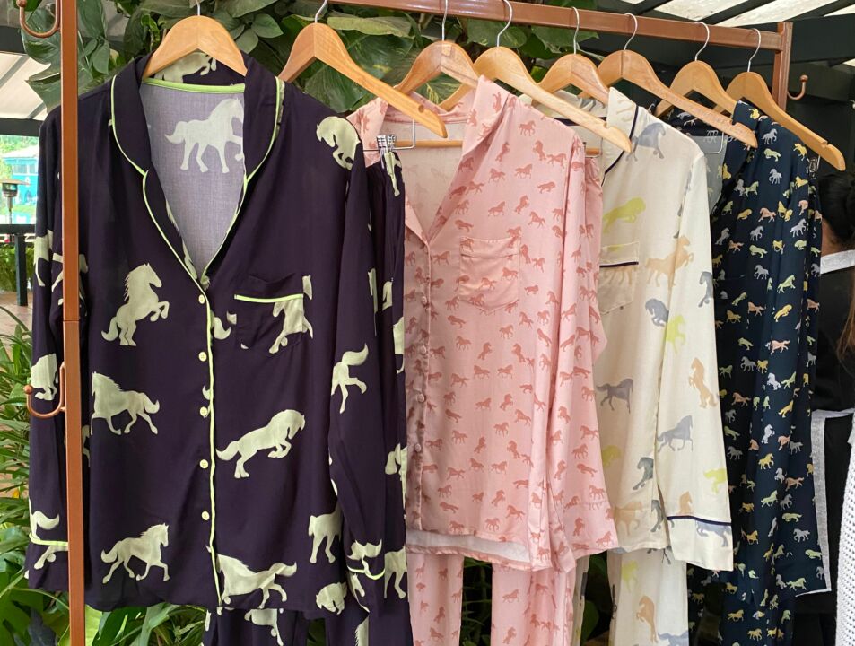 Pijamas com estampas equestres é a novidade da marca Le Sophis