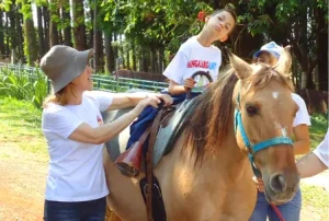 Cavalos transformam a vida de pessoas com deficiência em projeto da USP Piracicaba