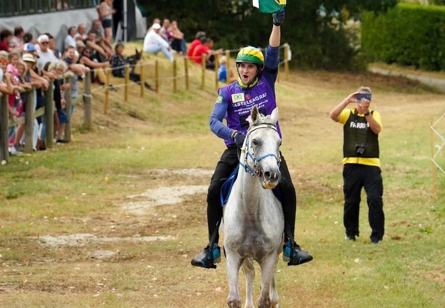 Cavaleiro brasileiro alcança Top 5 no Mundial de Enduro Young Riders 2023 na França