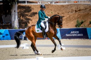 João Victor Marcari Oliva conquista inédita prata individual do adestramento brasileiro no Pan 2023