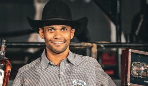 Brasileiro Alan de Souza é o campeão do PBR Challenger Series