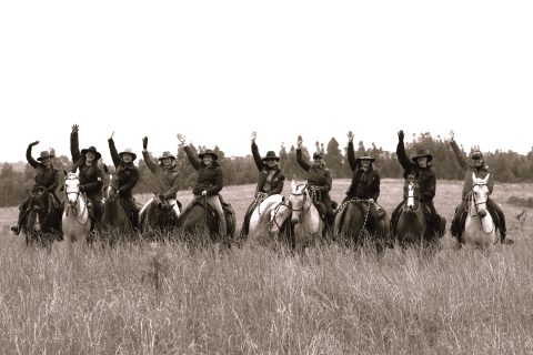 Mulherada se reúne uma cavalgada 100% feminina com Mangalarga Marchador