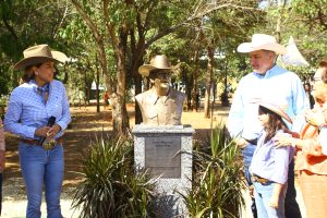 ABQM homenageia José Macário durante o 47º Campeonato Nacional do Quarto de Milha