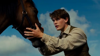 'Cavalo de Guerra' veja curiosidades sobre o ator Jeremy Irvine, protagonista do filme