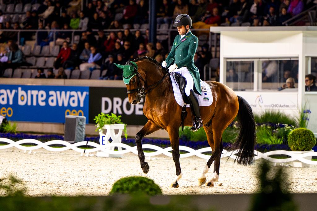 João Victor Marcari Oliva faz bonito no GP Freestyle no CHIO Aachen, meca do hipismo na Alemanha