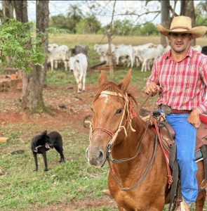 Conhecido como o “Cowboy de Aço”, Rufino leva a paixão do rodeio e da música sertaneja para as Paralimpíadas de Paris 2024