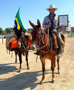 Berranteiro inicia expedição de mais de 10 mil quilômetros rumo à Festa do Peão de Barretos