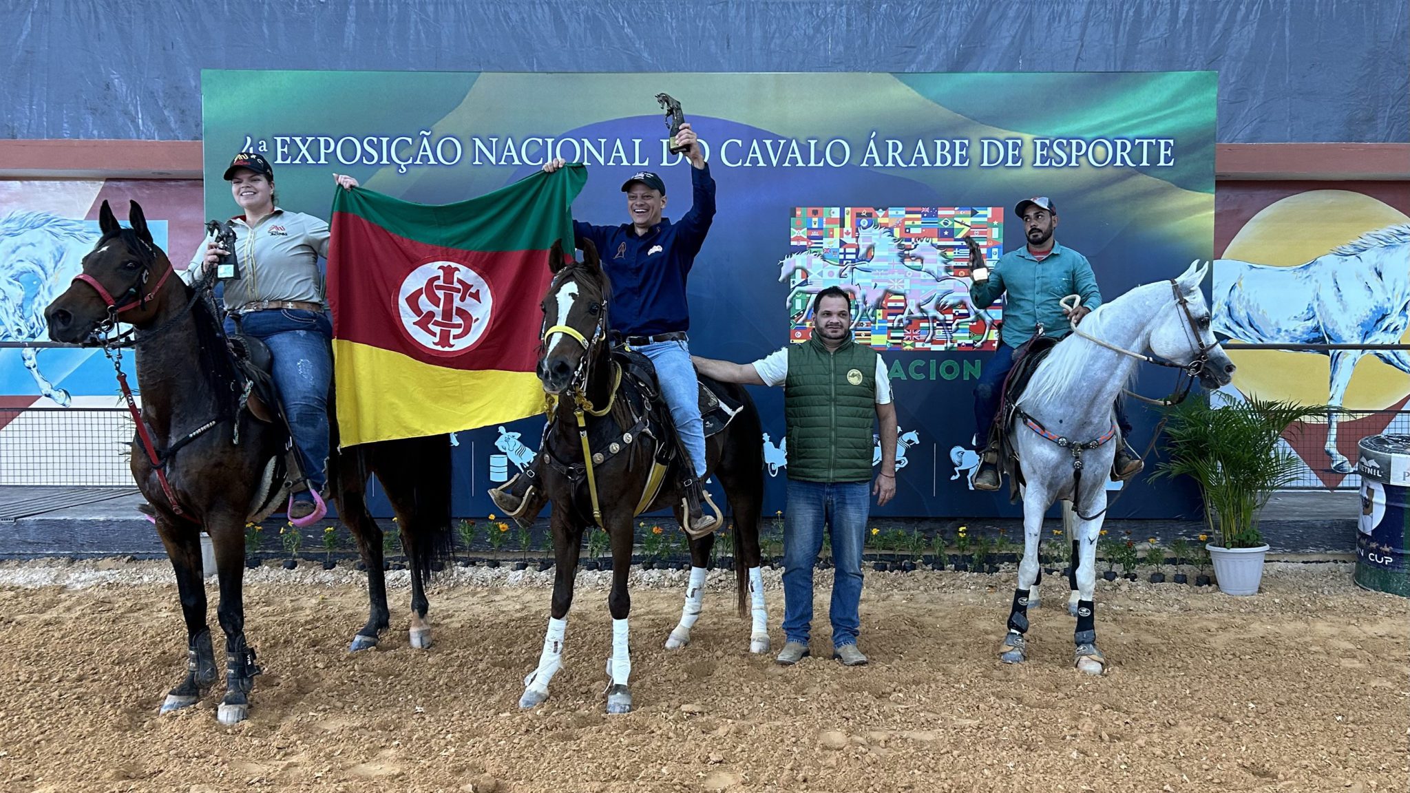 Gaúchos dominam pódio no primeiro dia da 4ª Nacional do Cavalo Árabe de Esporte