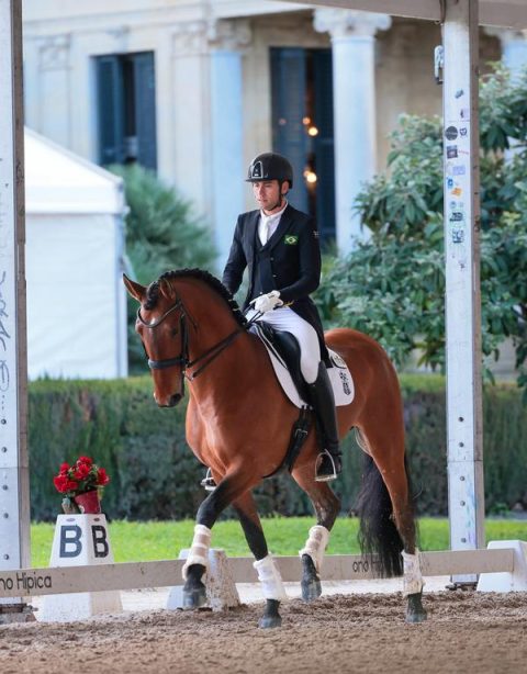 João Victor Oliva conquista duas vitórias no Concurso de Dressage Internacional – CDI Real Escuela 2025