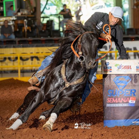 11ª Super Semana do Tambor reúne milhares de competidores no Haras Raphaela
