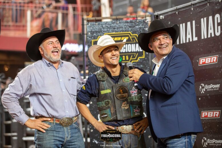 Festa do Peão de Barretos-Gustavo campeão-Alberto Gonzaga