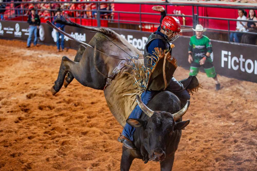 Expo Araçatuba recebe etapa da PBR com shows e entretenimento
