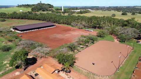 Rancho Almeida Santos inaugura pista coberta com estrutura moderna e solo de alta performance para modalidade de Rédeas