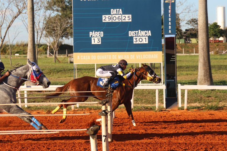 Sapeca Dynasty HWS brilha no GP Rainha da Velocidade, e Fantastic Feature conquista bicampeonato no GP Rei da Velocidade