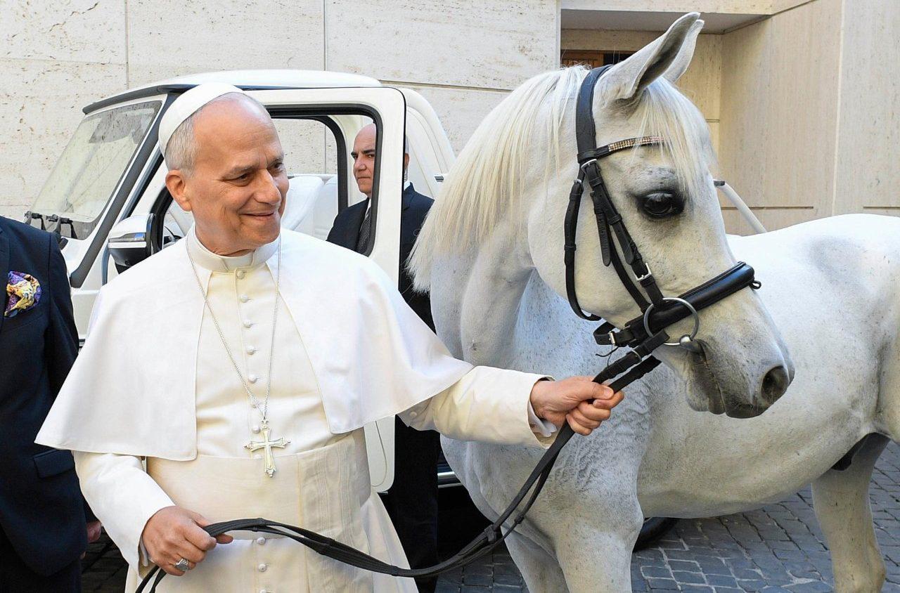 Presente ao Papa destaca a relevância mundial do Cavalo Árabe, uma das raças mais antigas da história