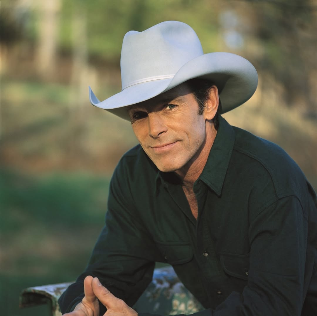 Homenagem a Chris LeDoux, astro dos palcos e das arenas 