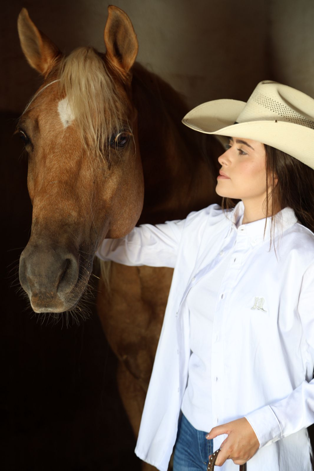 Born To Ride marca une paixão pelos cavalos e estilo western para o dia a dia