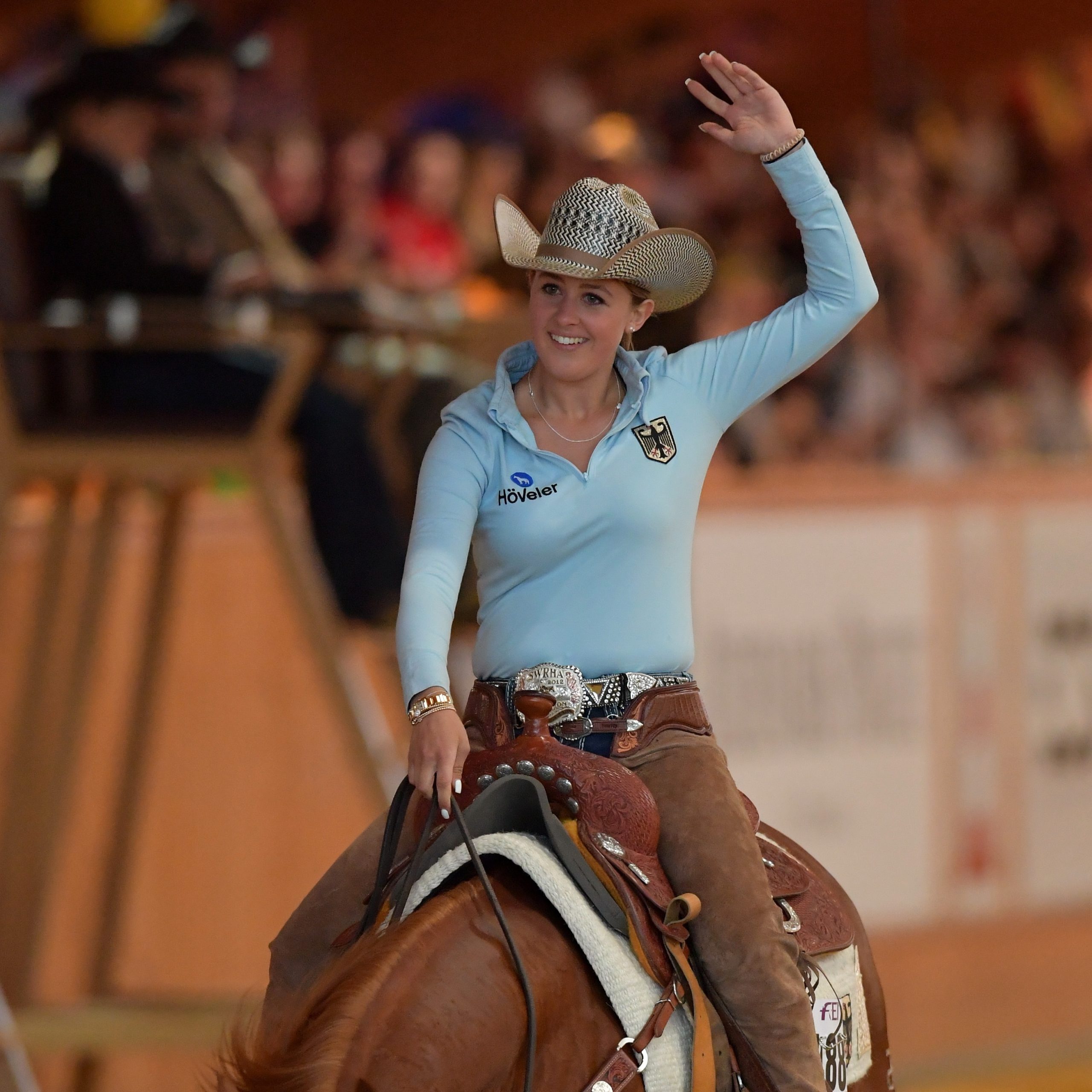 Filha de Michael Schumacher, Gina revela como a equitação foi essencial após acidente do pai