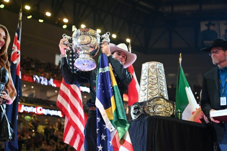​PBR: João Crimber confirma título mundial de montaria em touros