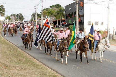 Cavalaria Antoniana reúne tradição, fé e paixão pelos cavalos em Jaguariúna