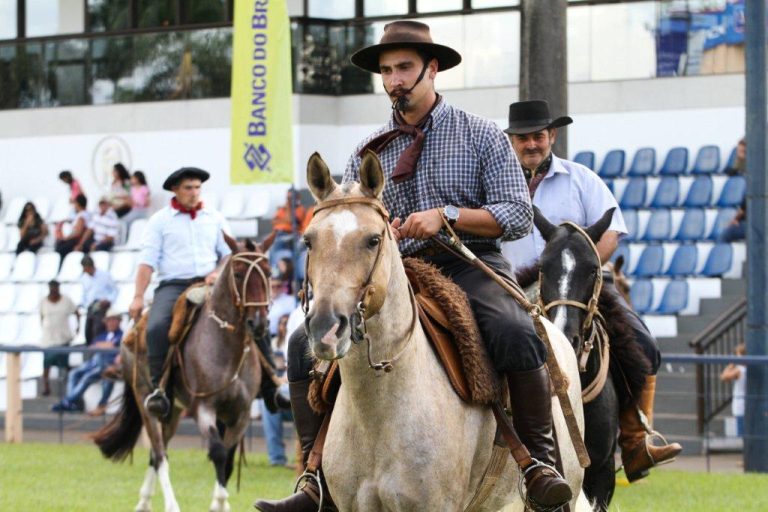 Do Direito às pistas: a trajetória de Ivens Ortigari Neto no mundo dos cavalos