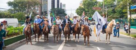 Mangalarga participa da Cavalgada do Bem durante o GAFFFF 2026